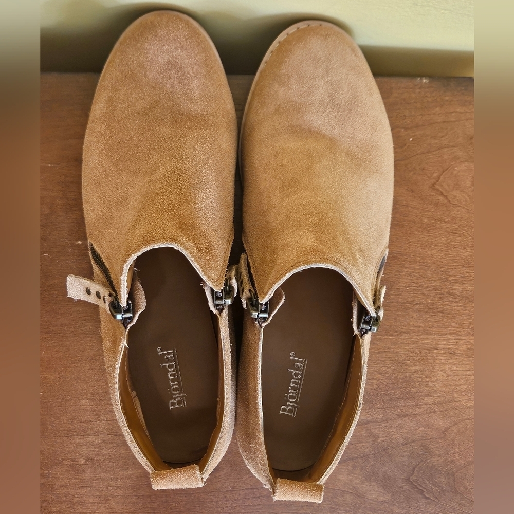 Bjorndal Judy or Geena ankle booties. Size 7.5 - Picture 9 of 12
